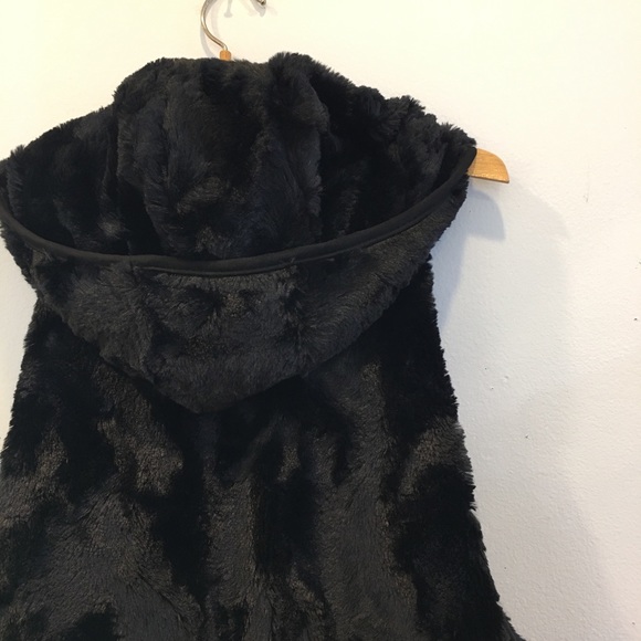 NWT 🆕 Jack by BB Dakota faux fur vest 🆕 - Picture 3 of 8